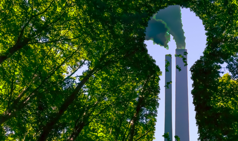 obrazok na webe Greenwashing v kozmetike: čo to je a ako ho rozpoznať Kľúčová dierka vytvarovaná z lístia stromov, cez ktorú vidno dymiace komíny tovární – vizuálna metafora greenwashing-u